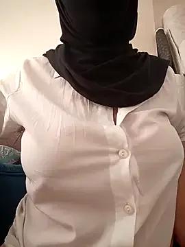 sexyturbanli from StripChat is Freechat