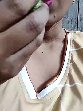 shalini_fire from StripChat is Freechat