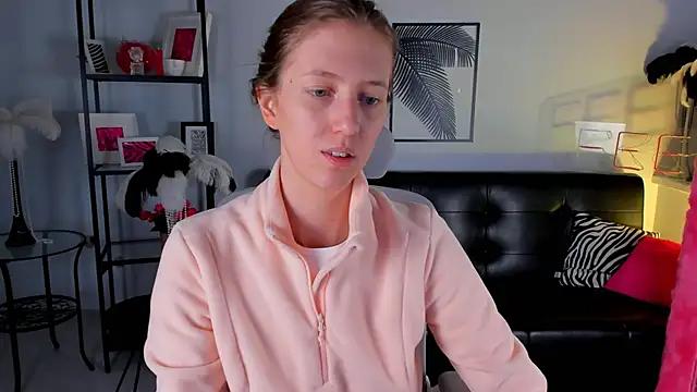 Sharon_Evansi from StripChat is Freechat