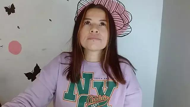 SharonLove- from StripChat is Freechat