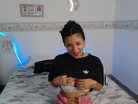 sharonnatasha from StripChat is Freechat
