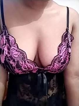 simmi_baby from StripChat
