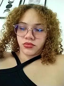 SirenRouge_69 from StripChat is Freechat