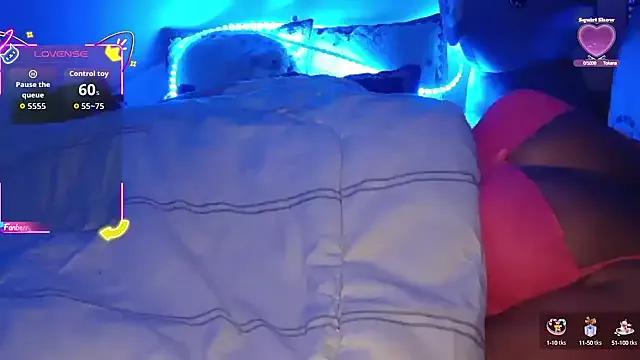 SIZZLING_ROMA from StripChat is Freechat