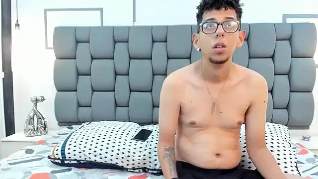 SkarletRuiz from StripChat is Freechat