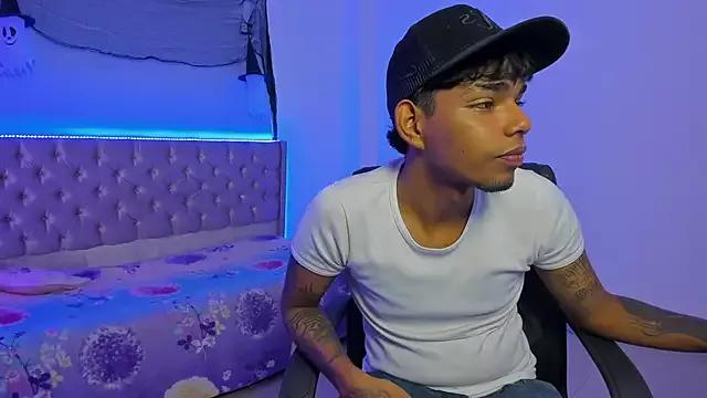 skinny_tatto01 from StripChat is Freechat