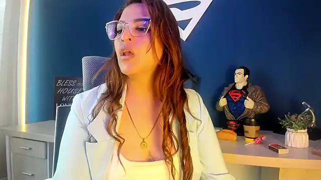Skylar__Desire from StripChat is Freechat