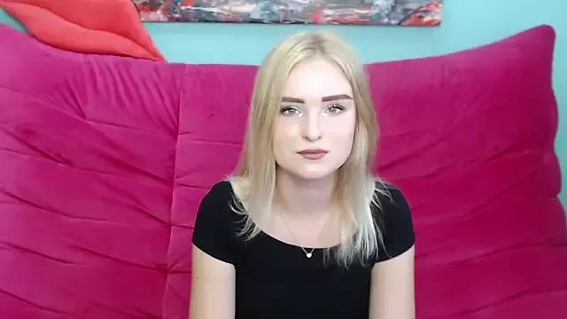 SofySofty from StripChat is Freechat