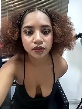 SofyTaylori from StripChat is Freechat