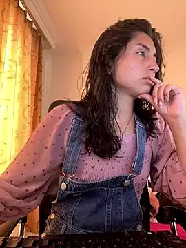 sophie_conelly from StripChat is Freechat