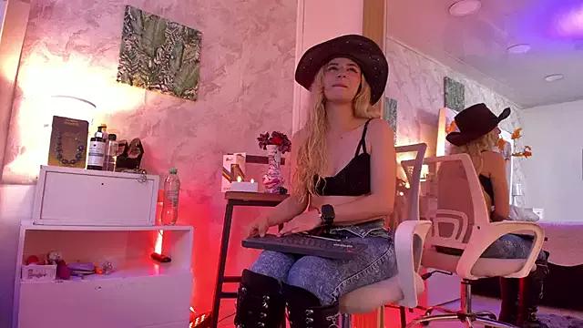 Customizable and immersive - Activate your taste buds and check-out our delicious choice of bondage cams streams with excited models getting their amazing bodies screwed with their beloved sex toys.