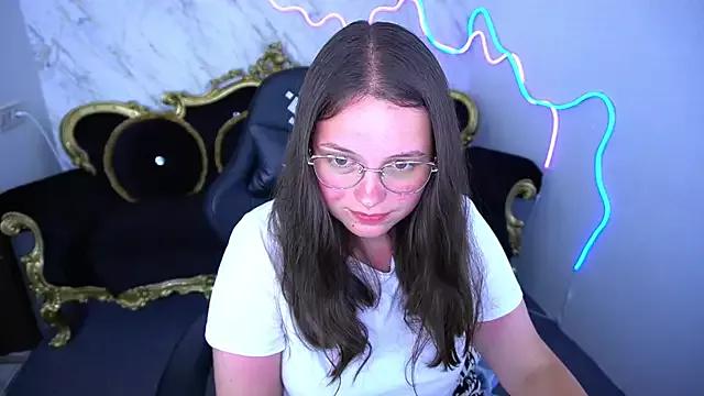 SophieDreamss from StripChat is Freechat