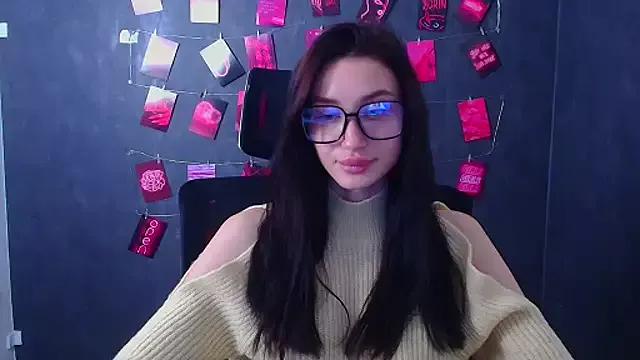 Stella_XO from StripChat is Freechat