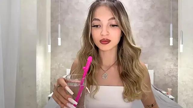 StellaDuwe from StripChat is Freechat