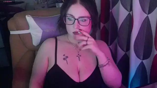 SubmissiveNicole from StripChat is Freechat