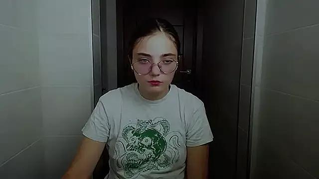Sun_Shine__ from StripChat is Freechat