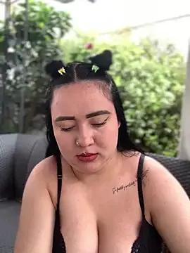 Susann_Pink from StripChat is Freechat