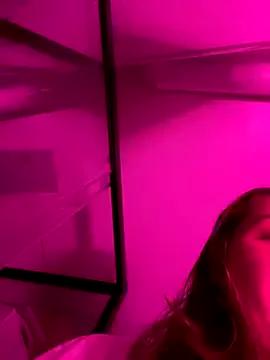 SuzieMurray from StripChat is Freechat