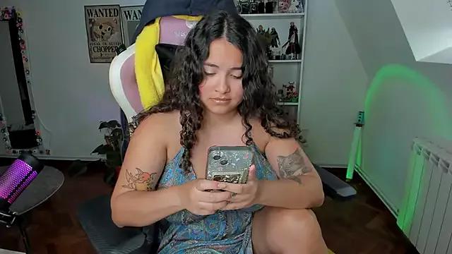 Sweet_sully__ from StripChat is Freechat