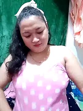 sweetannie13 from StripChat is Freechat