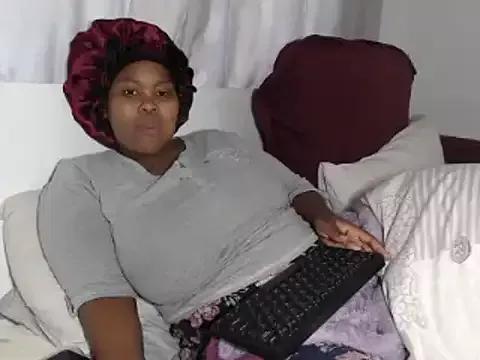 SweetieQueen1 from StripChat is Freechat