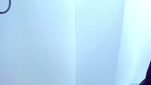 Sweetlauren18 from StripChat