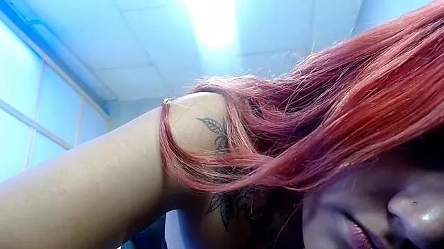 SweetLucys from StripChat