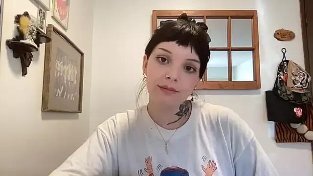 SweetMaisie from StripChat is Freechat
