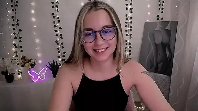 SweetPrincess_ from StripChat is Freechat