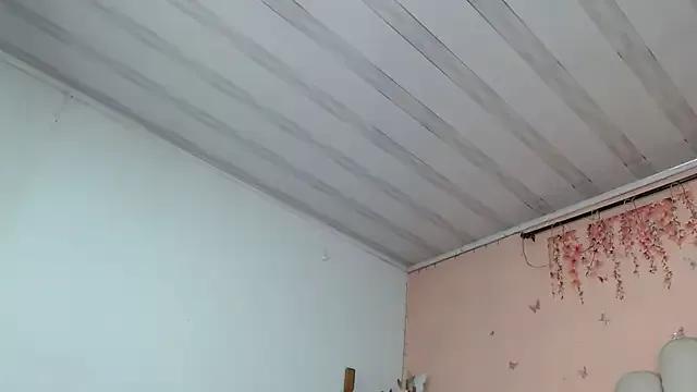 SweetRenata_ from StripChat is Freechat