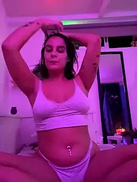 sweetsafi from StripChat is Freechat