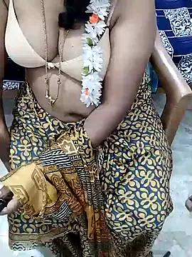 Tamil_Meena from StripChat is Freechat