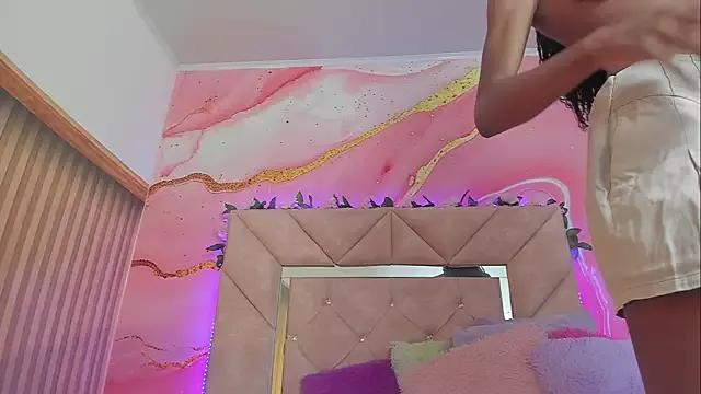 Taylor_oriana_ from StripChat is Freechat