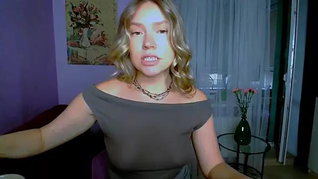 TaylorBre from StripChat is Freechat