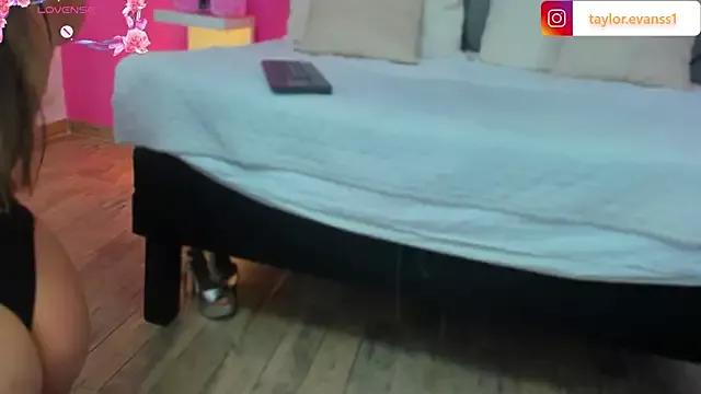 Customizable and immersive - Activate your taste buds and check-out our delicious choice of bondage cams streams with excited models getting their amazing bodies screwed with their beloved sex toys.