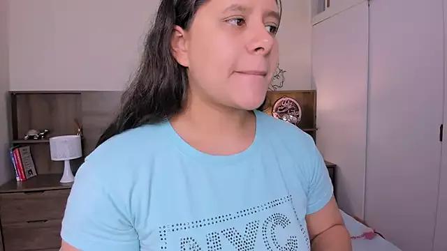 taylorlivee from StripChat is Freechat