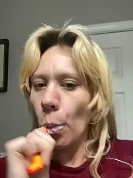 TaylorMade2223 from StripChat is Freechat