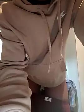 Photos of the_greatt from StripChat is Freechat