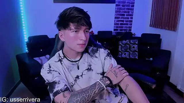 Photos of Thomass_clark from StripChat is Freechat