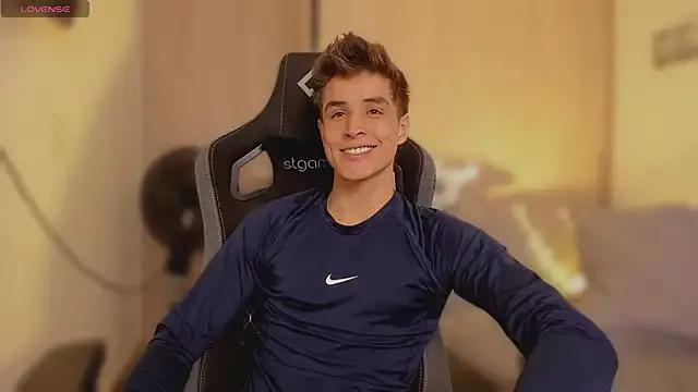 thomklein from StripChat is Freechat