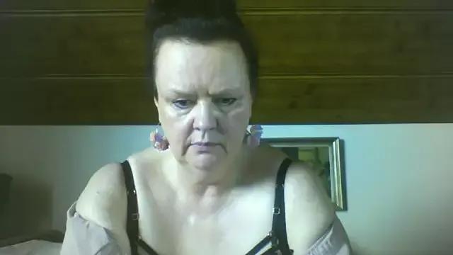 TiffanyMature from StripChat is Freechat