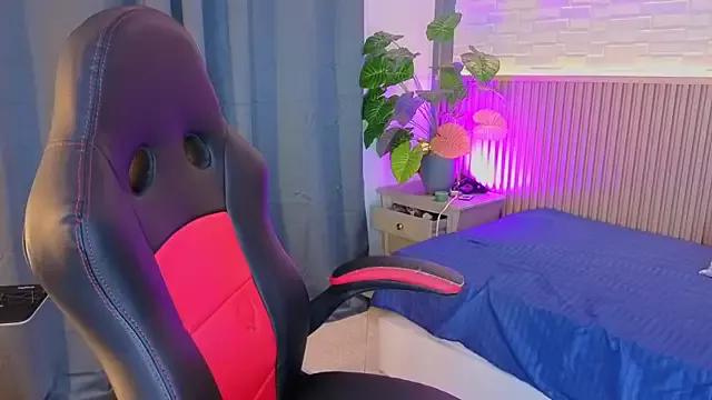Customizable and immersive - Activate your taste buds and check-out our delicious choice of bondage cams streams with excited models getting their amazing bodies screwed with their beloved sex toys.
