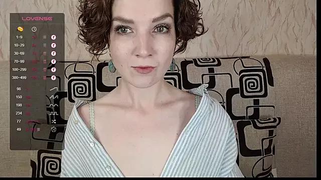 TinaWince from StripChat is Freechat