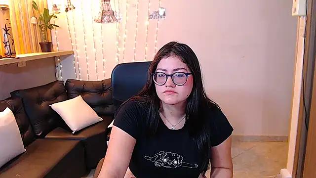Tiny_prg from StripChat is Freechat