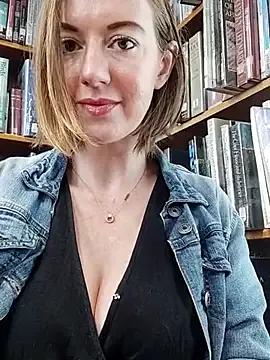 TopsyWilde from StripChat is Freechat