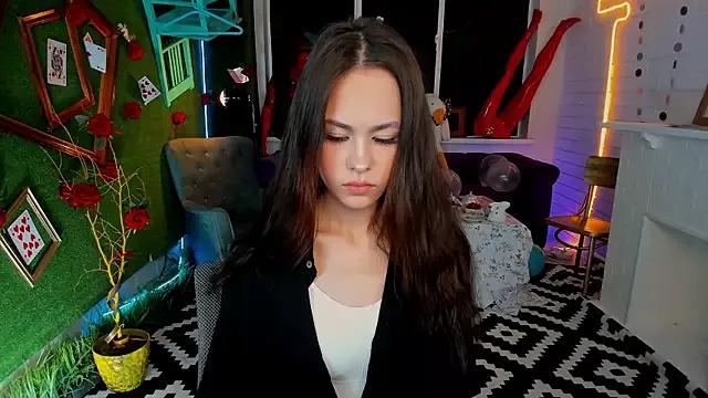 UliaNeer from StripChat is Freechat