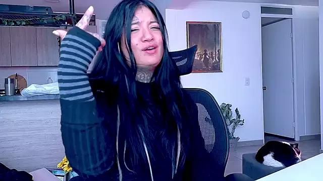 Unatatuada from StripChat is Freechat