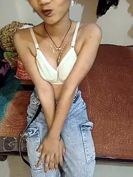 Unique_MomandDaughterrs from StripChat is Freechat