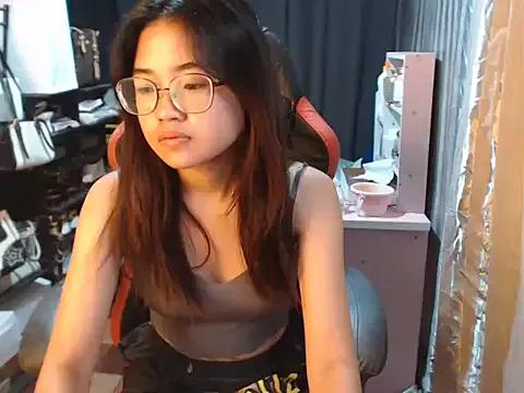 urhoneybunny25 from StripChat is Freechat