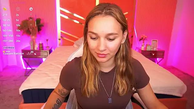 UrMuseOn from StripChat is Freechat